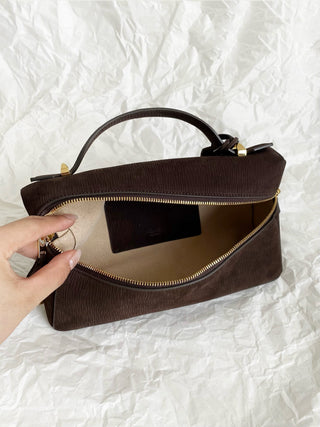 L23 Vertical Striped Coffee Brown