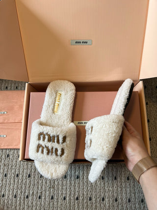 Miu Mi* new autumn and winter fur slippers