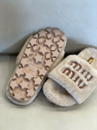 miumi* autumn and winter fur slippers
