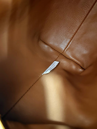 BV Wallace lunchbox bag, natural wood color