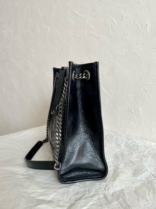 ys1 niki shopping bag medium wax black