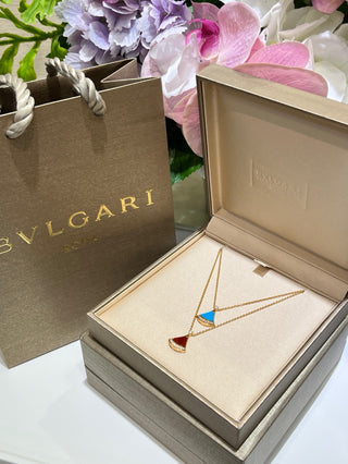 𝐵𝑉𝐿𝐺𝐴𝑅𝐼 Small fan necklace with diamonds, red agate and rose gold (925 silver)