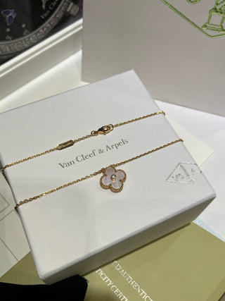 VCA new pink shell with diamond four-leaf clover necklace(925 silver plus zircon)