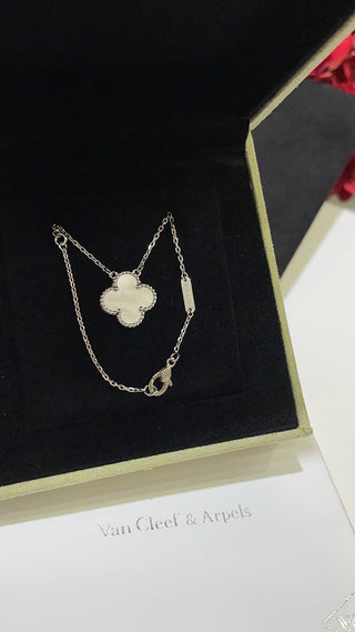 VCA Classic White Mother-of-Pearl Four-Leaf Clover Platinum Necklace (925 Silver + Brass)