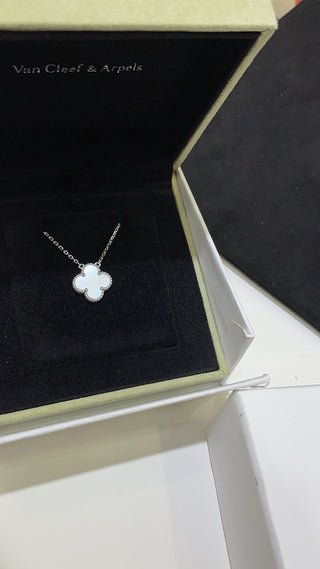 VCA Classic White Mother-of-Pearl Four-Leaf Clover Platinum Necklace (925 Silver + Brass)