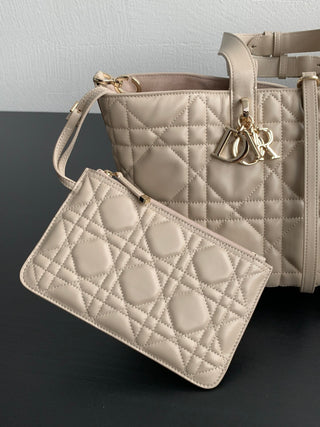 Toujours Beige Medium