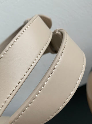 Toujours Beige Medium