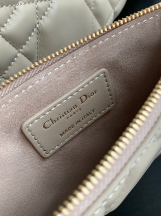 Toujours Beige Medium