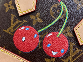 Mini seashell bag with old cherry blossoms