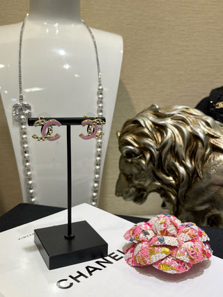 chane* new pink enamel diamond pattern double C earrings