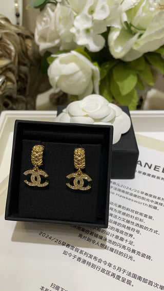 𝑪𝒉𝒂𝒏𝒆*New full diamond double C pendant gold diamond pattern half circle earrings