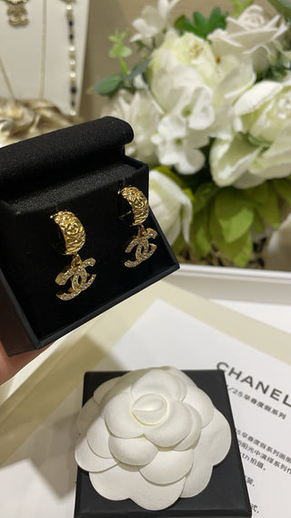 𝑪𝒉𝒂𝒏𝒆*New full diamond double C pendant gold diamond pattern half circle earrings