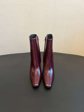 Saint Lauren* minimalist high-luxury classic pointed-toe high-heeled ankle boots