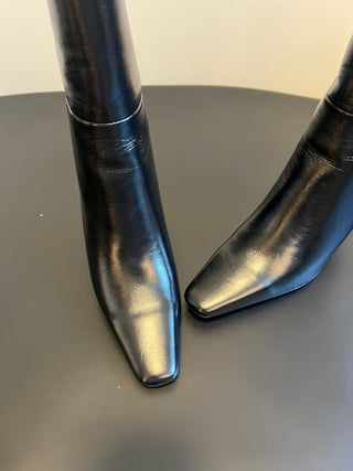 Saint Lauren* minimalist high-luxury classic pointed-toe high-heeled boots