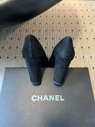 square-toe chunky heels