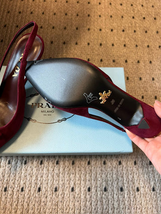 PRAD* Retro Triangle Logo Pointed Kitten Heels