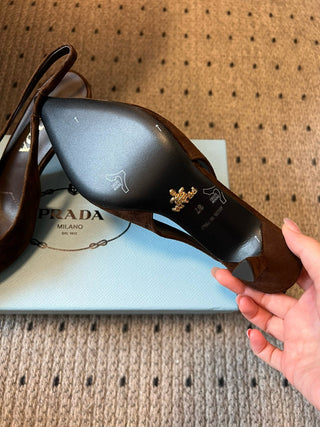 PRAD* Retro Triangle Logo Pointed Kitten Heels