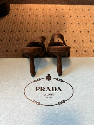 PRAD* Retro Triangle Logo Pointed Kitten Heels