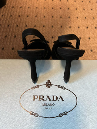 PRAD* Retro Triangle Logo Pointed Kitten Heels