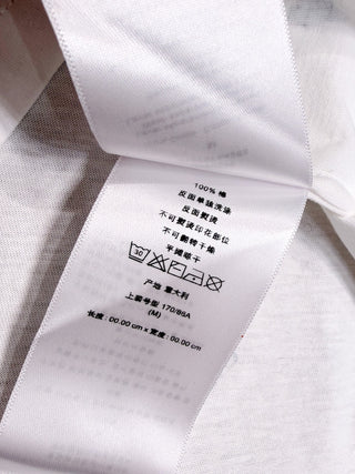 26. Early Spring New Arrival: Round Neck Butterfly Print Short-Sleeved T-shirt