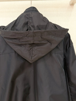 Early spring new arrival: Short, drawstring, zippered windbreaker jacket.