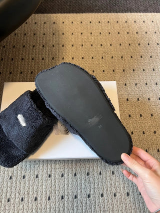 26ss Platform Flat-Toe Plush Slippers
