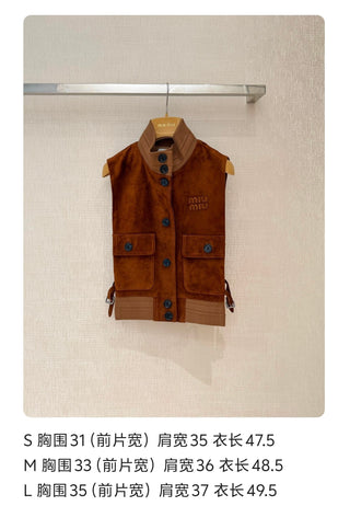 MiuMi*26’s new caramel-colored genuine suede vest