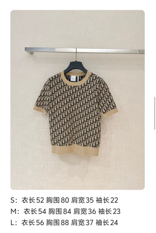 Dio*26’s new Oblique Old Floral Short-Sleeve Knit
