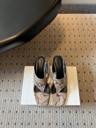 Khait* 26SS Spring-Summer New Collection: Simple Square-Toe Clog Heeled Sandals