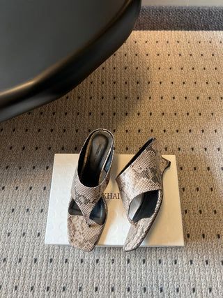 Khait* 26SS Spring-Summer New Collection: Simple Square-Toe Clog Heeled Sandals
