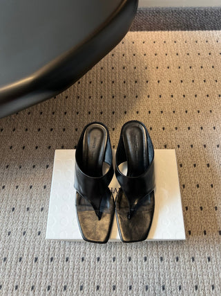 Khait* 26SS Spring-Summer New Collection: Simple Square-Toe Clog Heeled Sandals