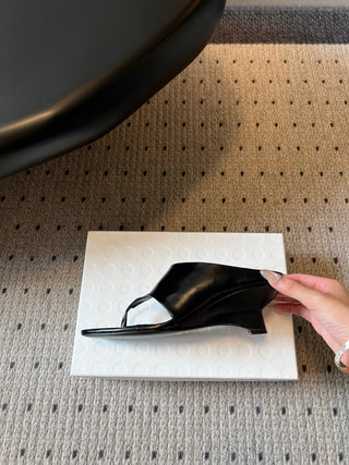 Khait* 26SS Spring-Summer New Collection: Simple Square-Toe Clog Heeled Sandals