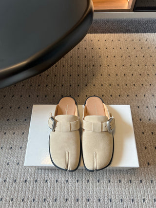 Maison Margiel*26ss Spring-Summer New Collection: Split-Toe Mules/Brogues with Straps