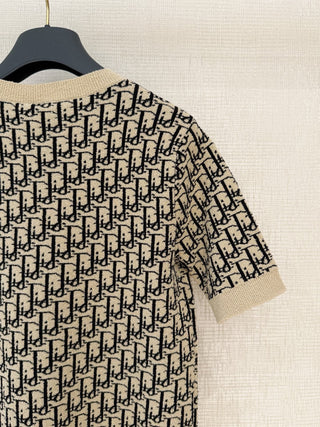 Dio*26’s new Oblique Old Floral Short-Sleeve Knit