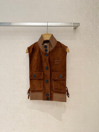 MiuMi*26’s new caramel-colored genuine suede vest