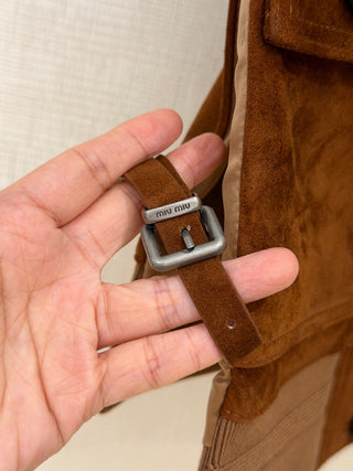 MiuMi*26’s new caramel-colored genuine suede vest