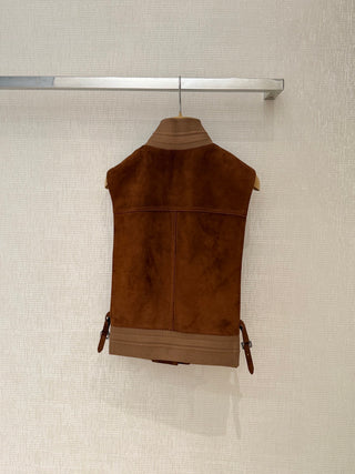 MiuMi*26’s new caramel-colored genuine suede vest