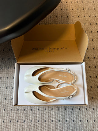 Maison Margiel*26ss Summer New Collection: Split Toe, Backless, Flat Sandals