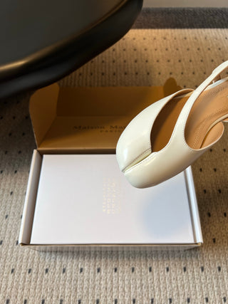 Maison Margiel*26ss Summer New Collection: Split Toe, Backless, Flat Sandals
