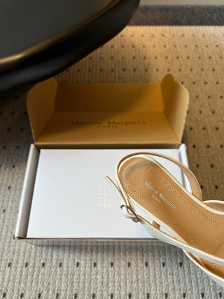 Maison Margiel*26ss Summer New Collection: Split Toe, Backless, Flat Sandals