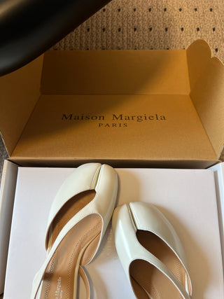 Maison Margiel*26ss Summer New Collection: Split Toe, Backless, Flat Sandals