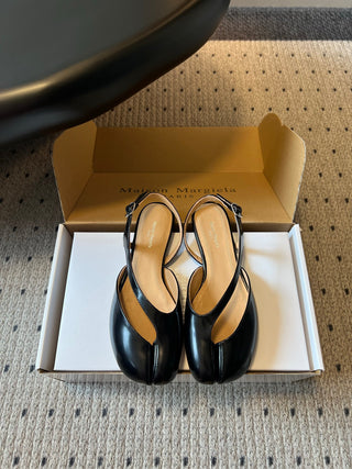 Maison Margiel*26ss Summer New Collection: Split Toe, Backless, Flat Sandals