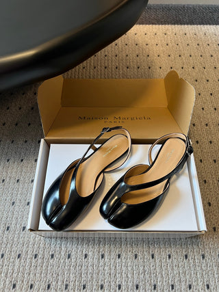 Maison Margiel*26ss Summer New Collection: Split Toe, Backless, Flat Sandals
