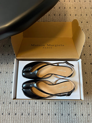 Maison Margiel*26ss Summer New Collection: Split Toe, Backless, Flat Sandals