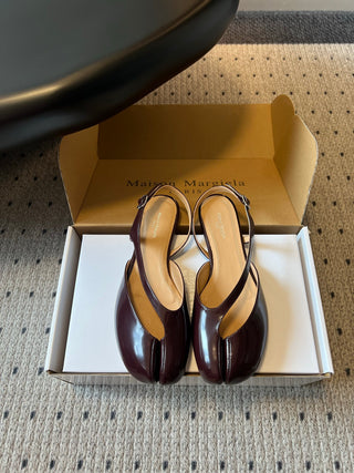 Maison Margiel*26ss Summer New Collection: Split Toe, Backless, Flat Sandals