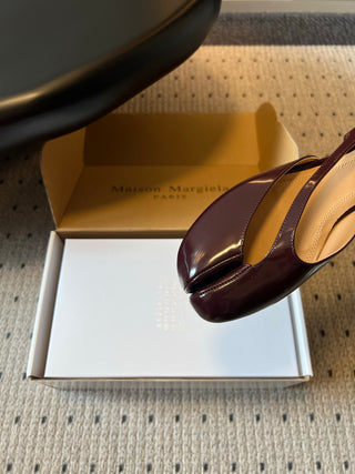Maison Margiel*26ss Summer New Collection: Split Toe, Backless, Flat Sandals