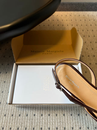 Maison Margiel*26ss Summer New Collection: Split Toe, Backless, Flat Sandals