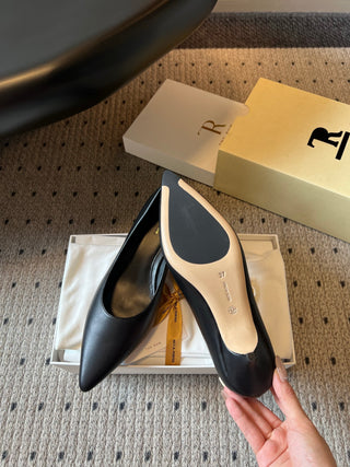 The Ro*26ss summer new collection featuring pointed toes, cat heels, and minimalist office loafers