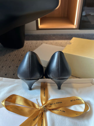The Ro*26ss summer new collection featuring pointed toes, cat heels, and minimalist office loafers