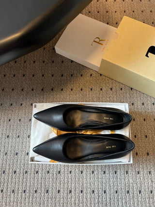 The Ro*26ss summer new collection featuring pointed toes, cat heels, and minimalist office loafers